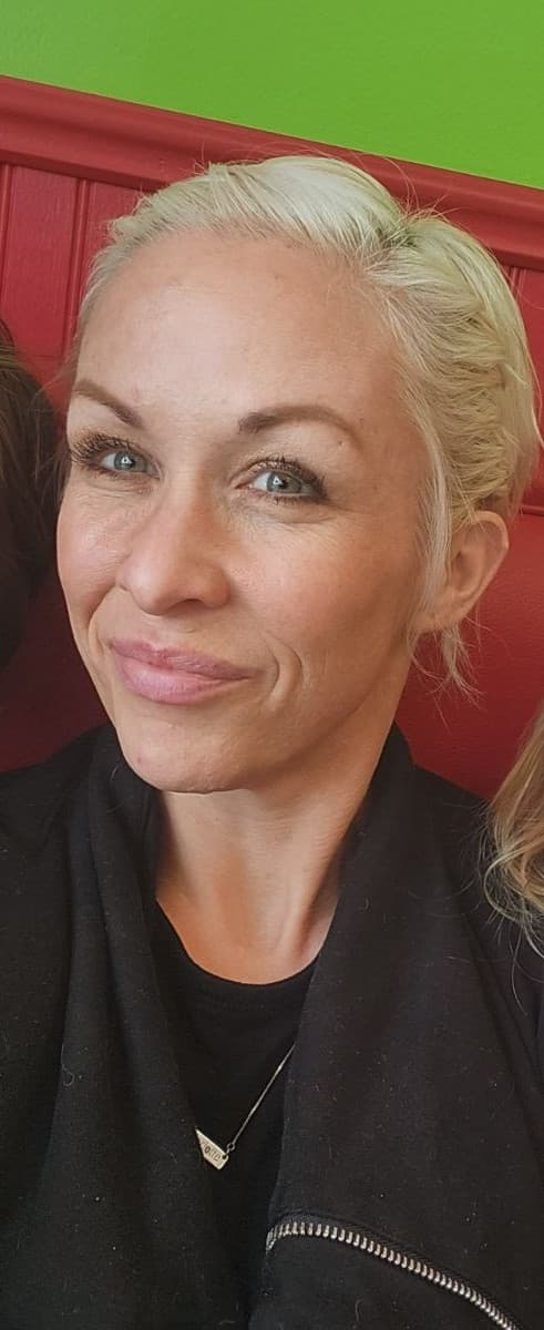 Jessica Martinez - Before AI headshot selfie | GoStudio.ai Jessica Martinez profile